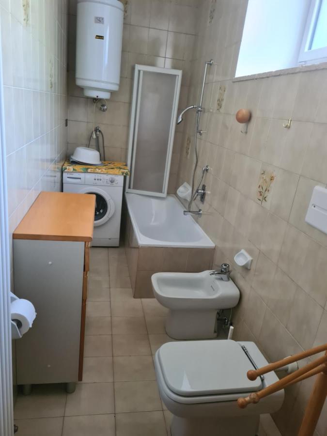 Appartment Deville With Garden Моена Екстериор снимка